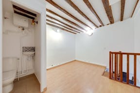 Belle Boutique pr�s du Sacr� Coeur, Montmartre - Image 5