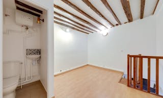 Belle Boutique pr�s du Sacr� Coeur, Montmartre - Image 5