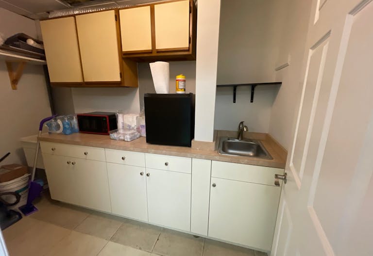 Urban Full Service Commercial Photo & Video Studio - Image 4