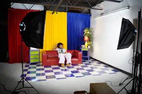 2 floor Big white open space with lights - Image 9