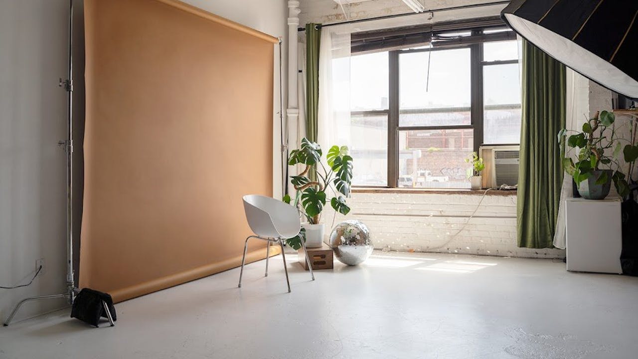 Dynamic NYC Studio Space - Image 1