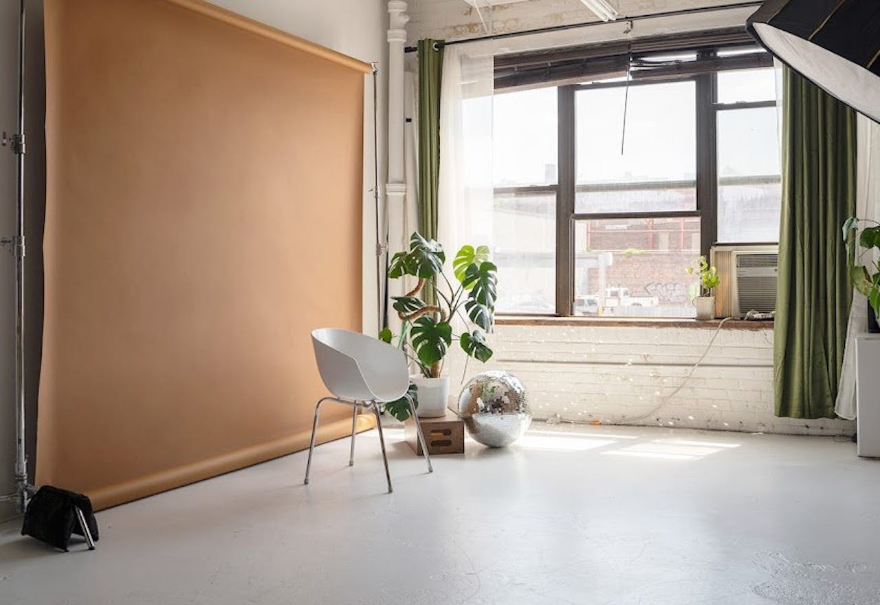 Dynamic NYC Studio Space - Image 1