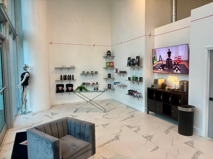 Retail Space in High Footfall Fitness Studio - Image 3