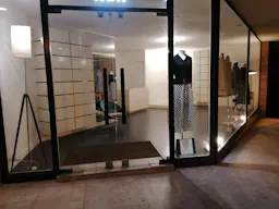 Rue de Thorigny Pop Up Boutique - Image 10
