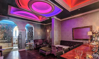 Unique Multi-themed space in a Historical Pasadena building - Image 9