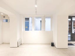 A Bright and Versatile Space in the Heart of Haut Marais - Image 2