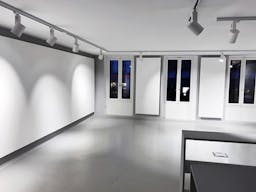 Avenue de Ternes Galerie - Image 2