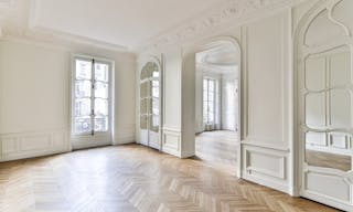 Gorgeous Space Near Monceau Park - Image 3