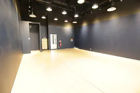 Boutique prime - centre commercial les 3 fontaines - Image 1