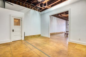 White Box Space in West Adams - Image 18