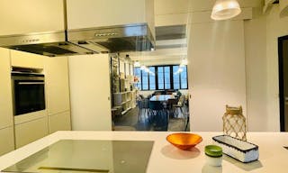 Showroom/ Rooftop - Une adresse confidentielle Design, Chic au c?ur d'un quartier anim� - Image 12