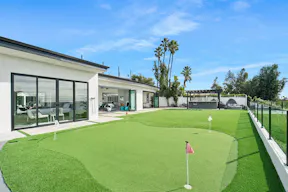 Super Mansion with Los Angeles 360 Views - Image 14