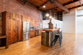 Silver Lake Meeting Space - Photography studio - Image 7