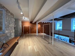 Beautiful Boutique for Rent - Paris Haut-Marais - Image 8