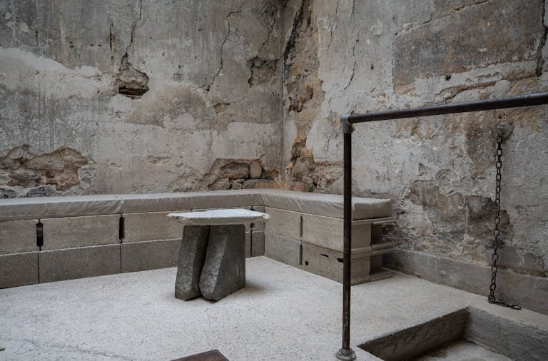 Prestigious Boutique in Le Marais - Image 4