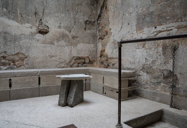 Prestigious Boutique in Le Marais - Image 4