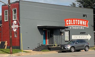 Cool Eastside Indoor and Outdoor Space with Private Parking. - Image 4