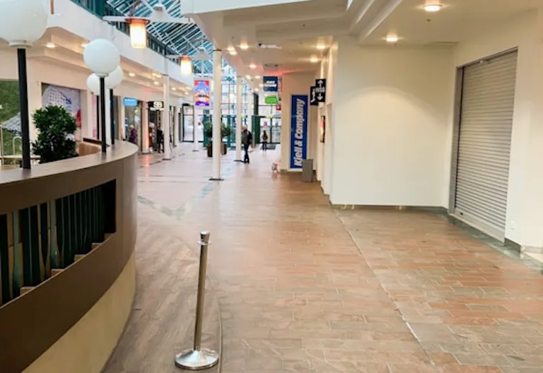 Used as a popup for building Skövde in lego at Commerce - Image 4