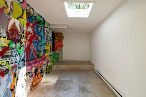 Versatile Creative Hub: Uncover Potential in this UWS Gem - Image 2