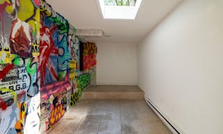 Versatile Creative Hub: Uncover Potential in this UWS Gem - Image 2