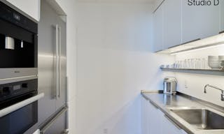7500 sqft Bright West Soho Studios - Image 4