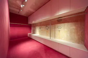 GALLERY STORE MITTE NEXT TO SUPREME NYC - Image 4