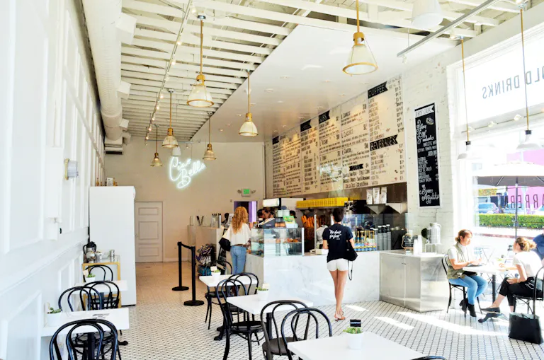 Charming Paris & NYC style cafe - Image 0