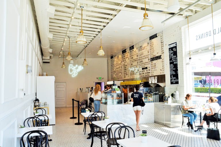 Charming Paris & NYC style cafe - Image 0