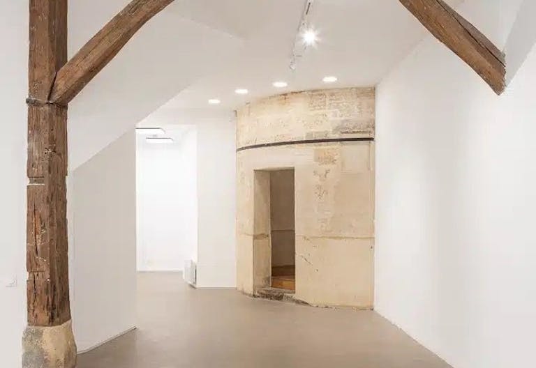 Superb Gallery with Volume - Le Marais - Ideal Showroom Fashion Week / Filming - Image 3