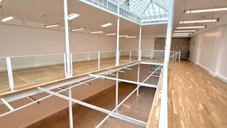 Loft industriel avec verrière zénithale - Image 17