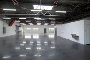 Versatile industrial property - perfect for your business needs - Image 0