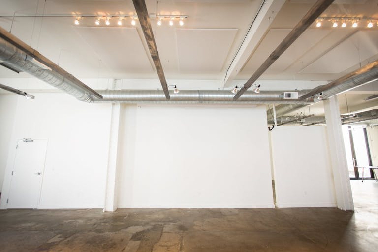 Large & Industrial Gallery Space - Image 3