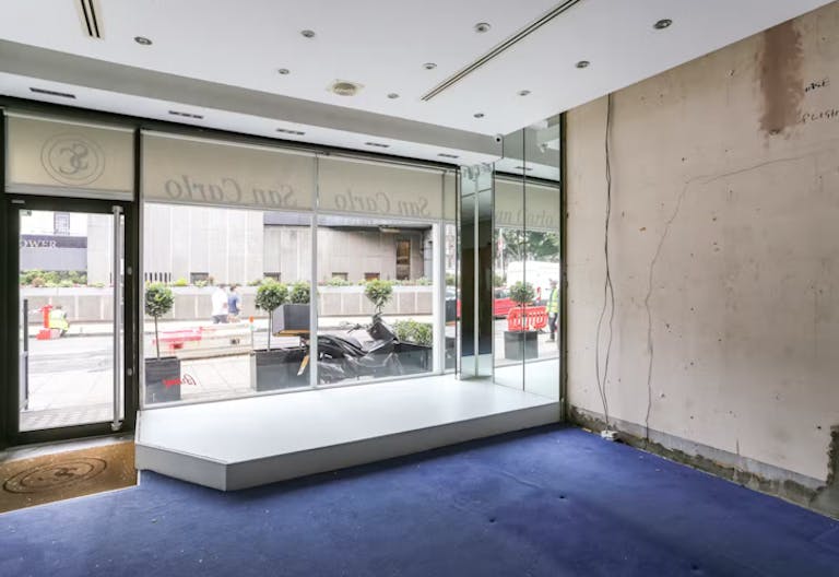 Knightsbridge Boutique - Image 1