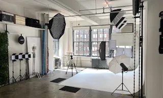 Urban Photo Studio in NYC - Image 0