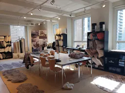 Modern Showroom directly opposite the Empire State Building - Image 12