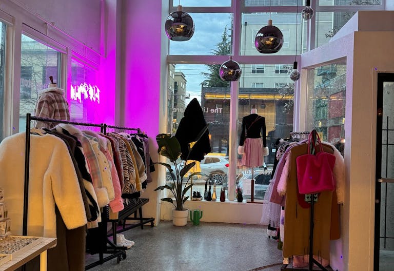 Capitol Hill Retail store share space - Image 0