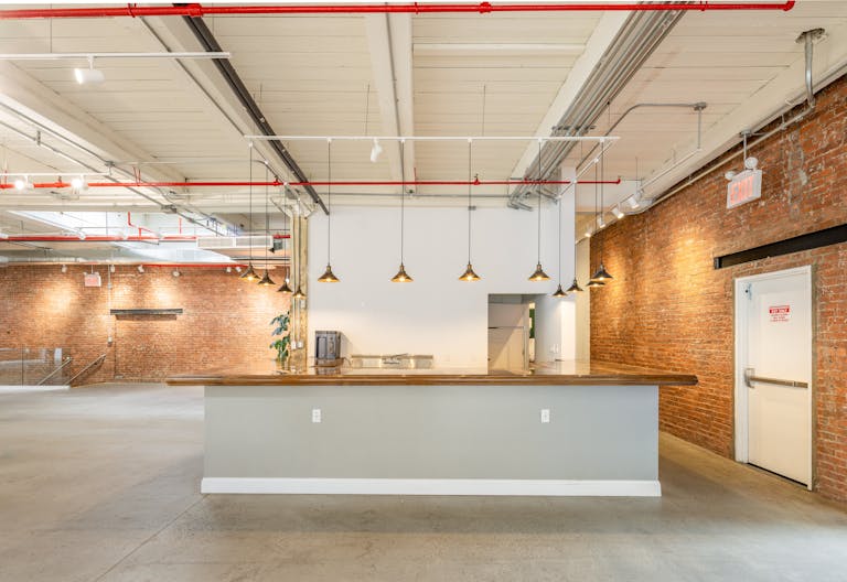 Spacious Industrial Event Space in Greenpoint, Brooklyn - Image 2
