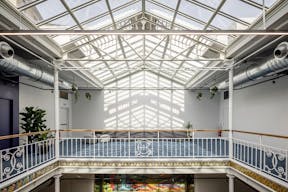 Un lieu hors norme qui fait le pont entre histoire et modernit� - Image 6