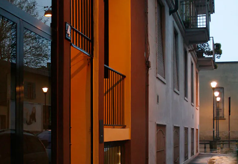 Showroom e spazio espositivo nella cornice dei Navigli di Milano - Image 3