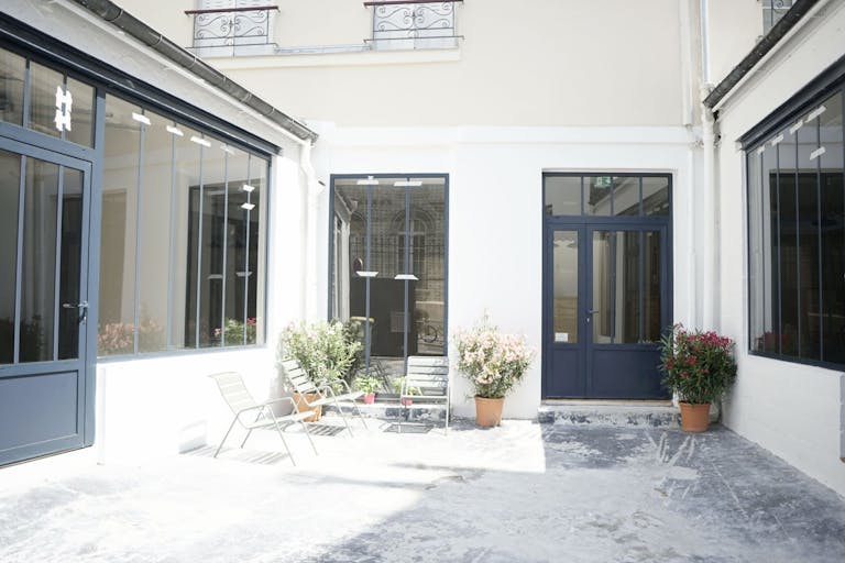 Unique Showroom in Paris 10th - Image 3