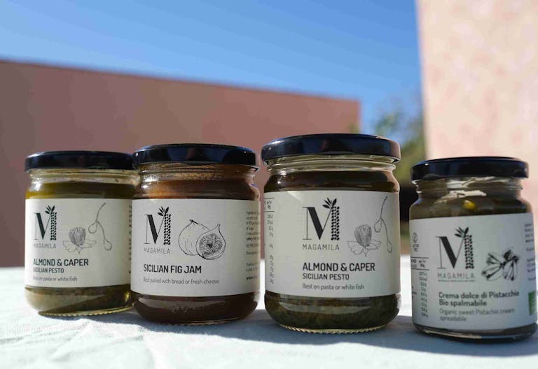 Rustic Sicilian olive farm & historic barn venue - Image 3