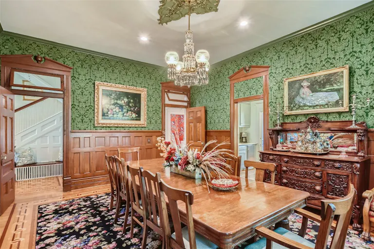 Exquisite & Unique Home: A Masterpiece you must see! - Image 2