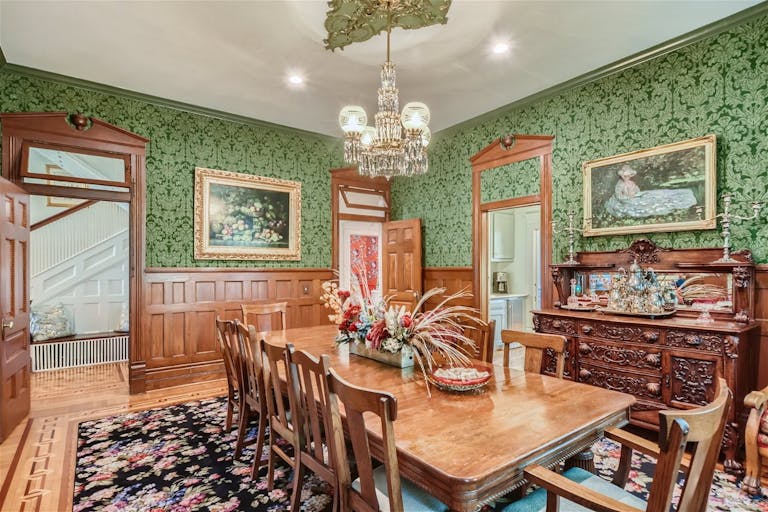 Exquisite & Unique Home: A Masterpiece you must see! - Image 2