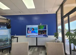 500 sq ft TV studio - Image 2