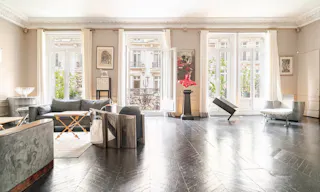Chic Parisian Apartment – Fashion Showroom, Paris Champs-Élysées - Image 29