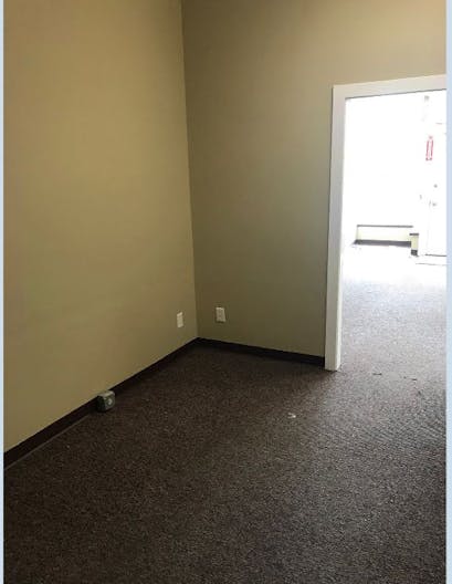 Storefront/Office space - Image 0