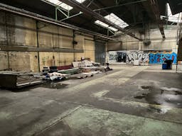 Ancien Atelier de 3000m2 vers La D�fense - Image 5