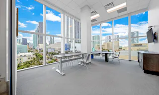 New concept in fully furnished offices for rent on a short term, temporary and virtual services - Image 32