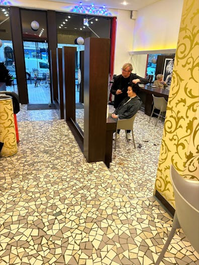 Boutique Shop For Rent - Prime Bordeaux - Near Place des Grands Hommes - Ideal Pop-Up Store - Image 3