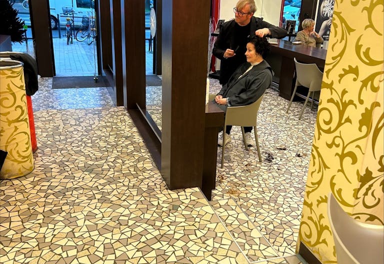 Boutique Shop For Rent - Prime Bordeaux - Near Place des Grands Hommes - Ideal Pop-Up Store - Image 3